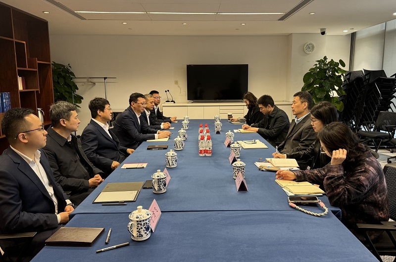 3月27日 公司黨委書記、董事長姚衛(wèi)東帶隊拜訪中國信托業(yè)協(xié)會黨委書記劉峰.jpg